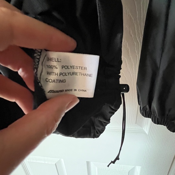 Men’s medium Mizuno warm up jacket - Picture 3 of 4
